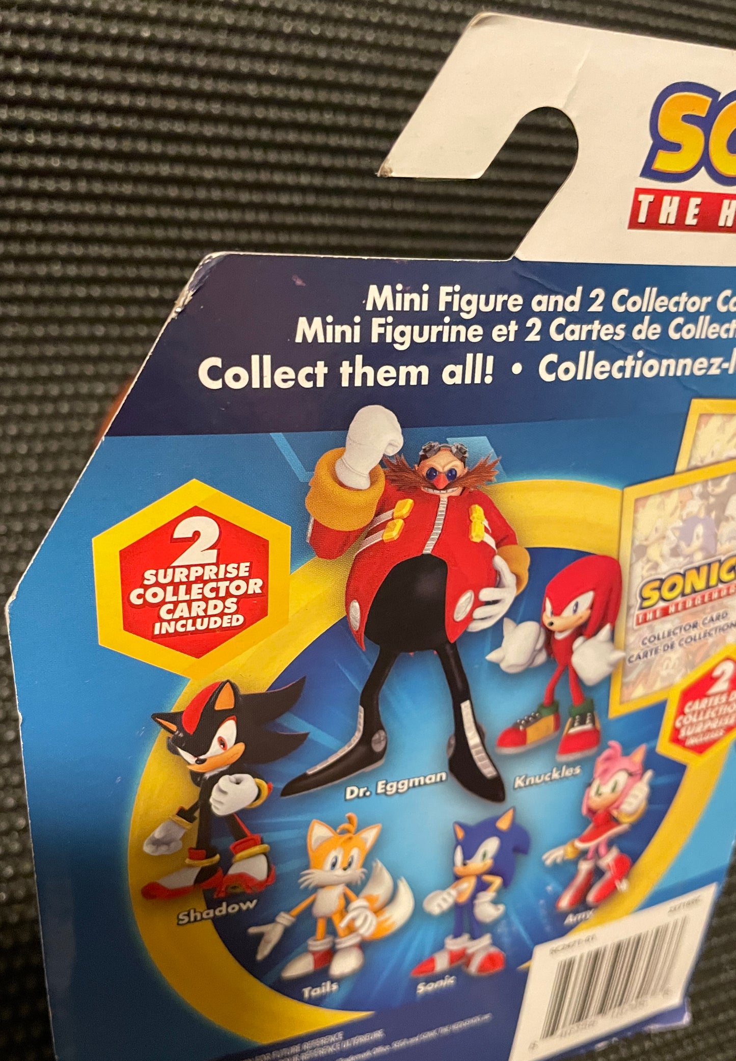 Sonic the Hedgehog Knuckles 2.5” Action Figure with 2 Surprise Collector Cards Jakks Pacific