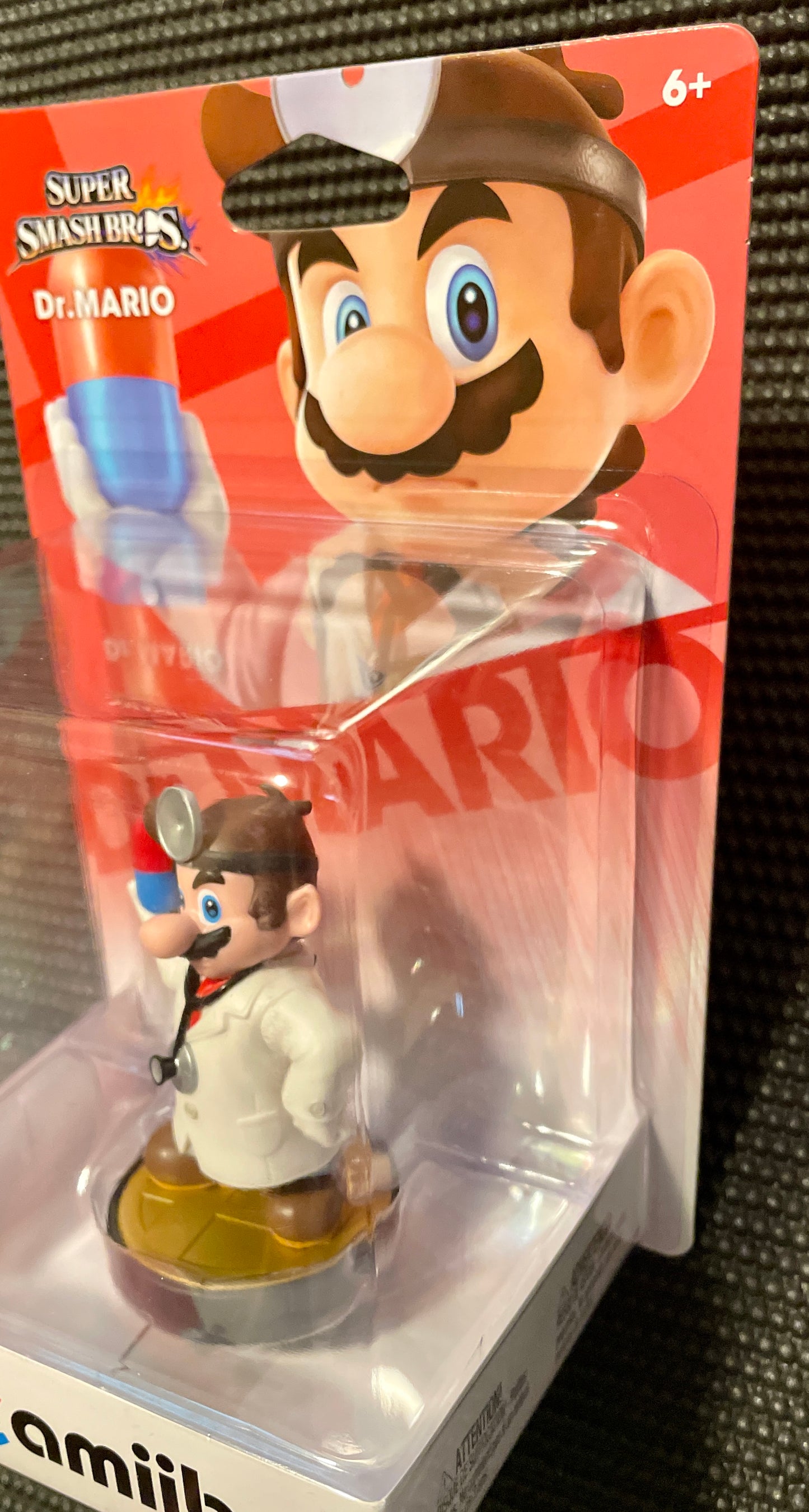 Nintendo Amiibo Dr. Mario Super Smash Bros. Series