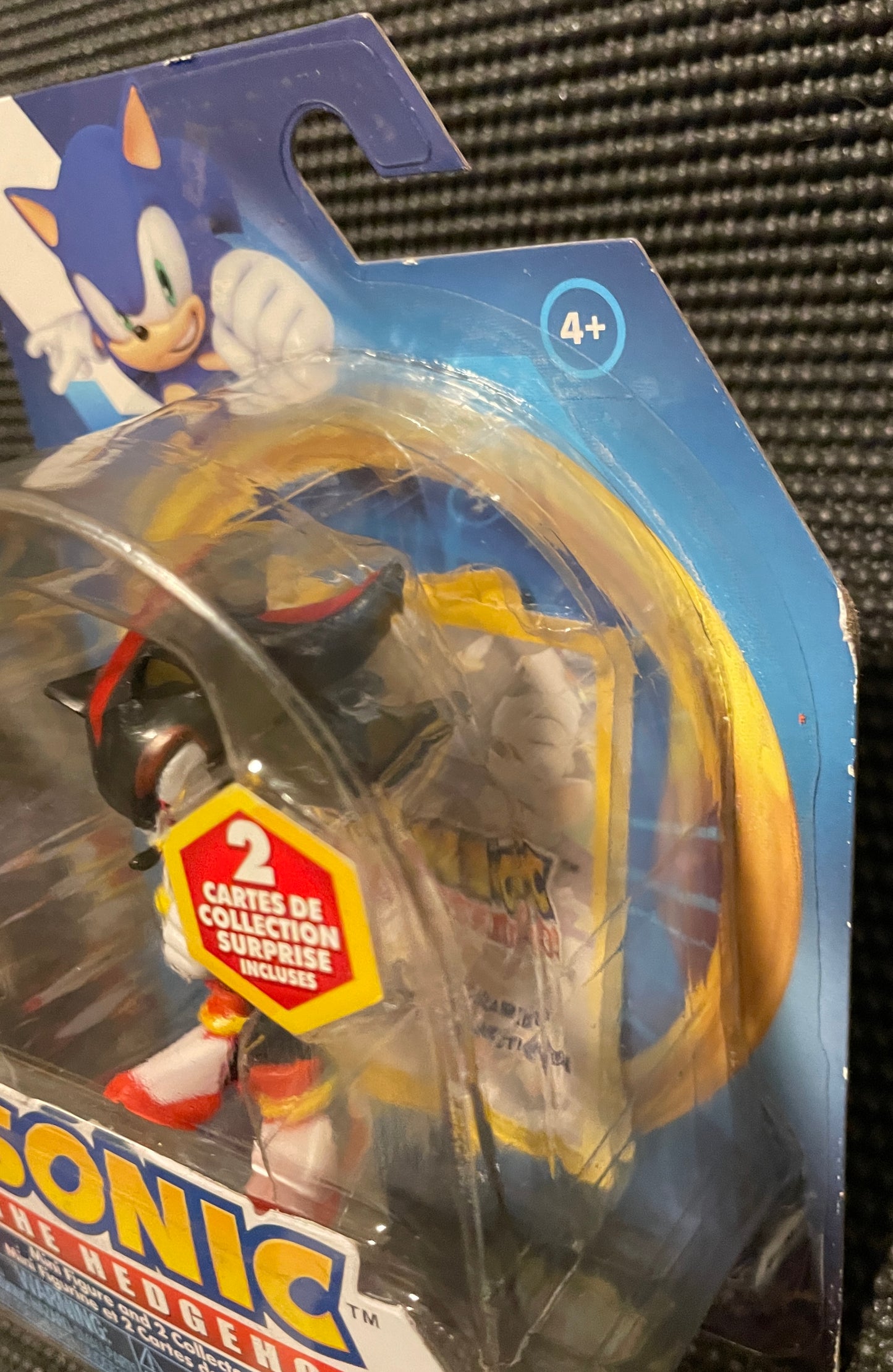 Sonic the Hedgehog Shadow 2.5” Action Figure with 2 Surprise Collector Cards