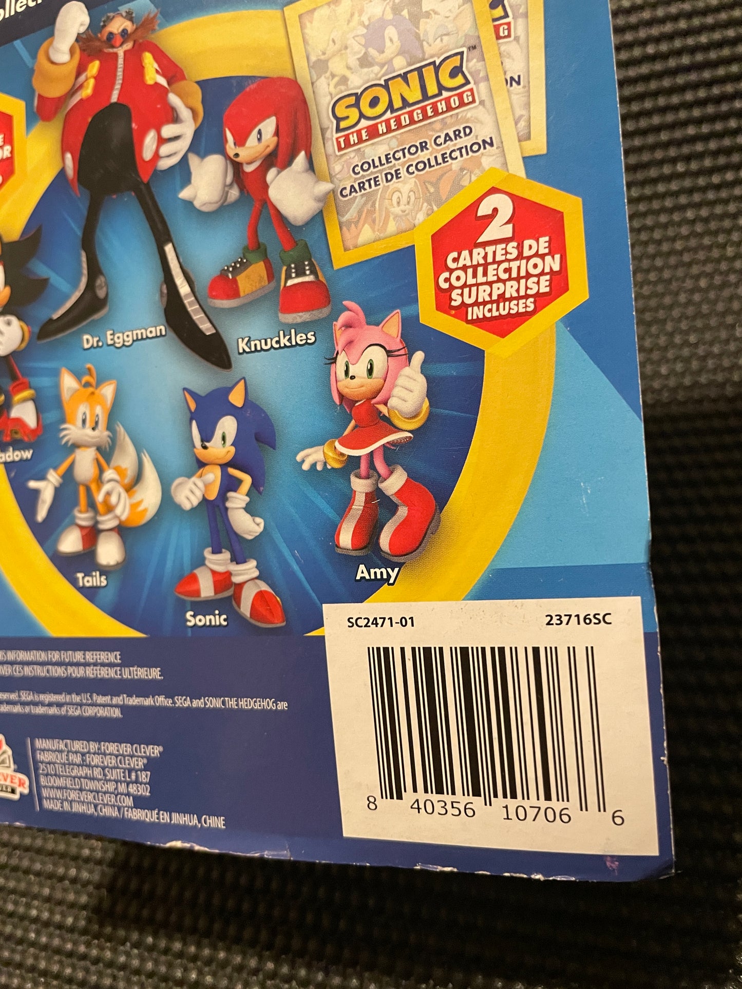 Sonic the Hedgehog Shadow 2.5” Action Figure with 2 Surprise Collector Cards