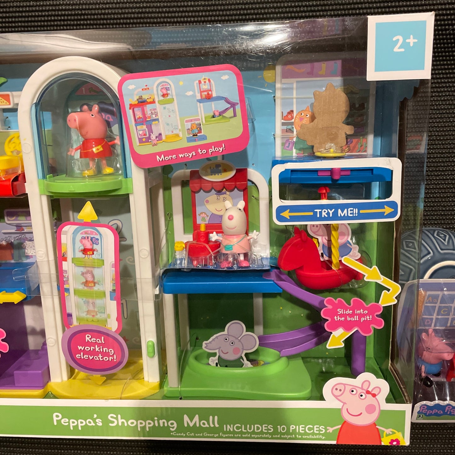 Peppa Pig Peppa’s Shopping Mall Playset with 10 Pieces - Retired