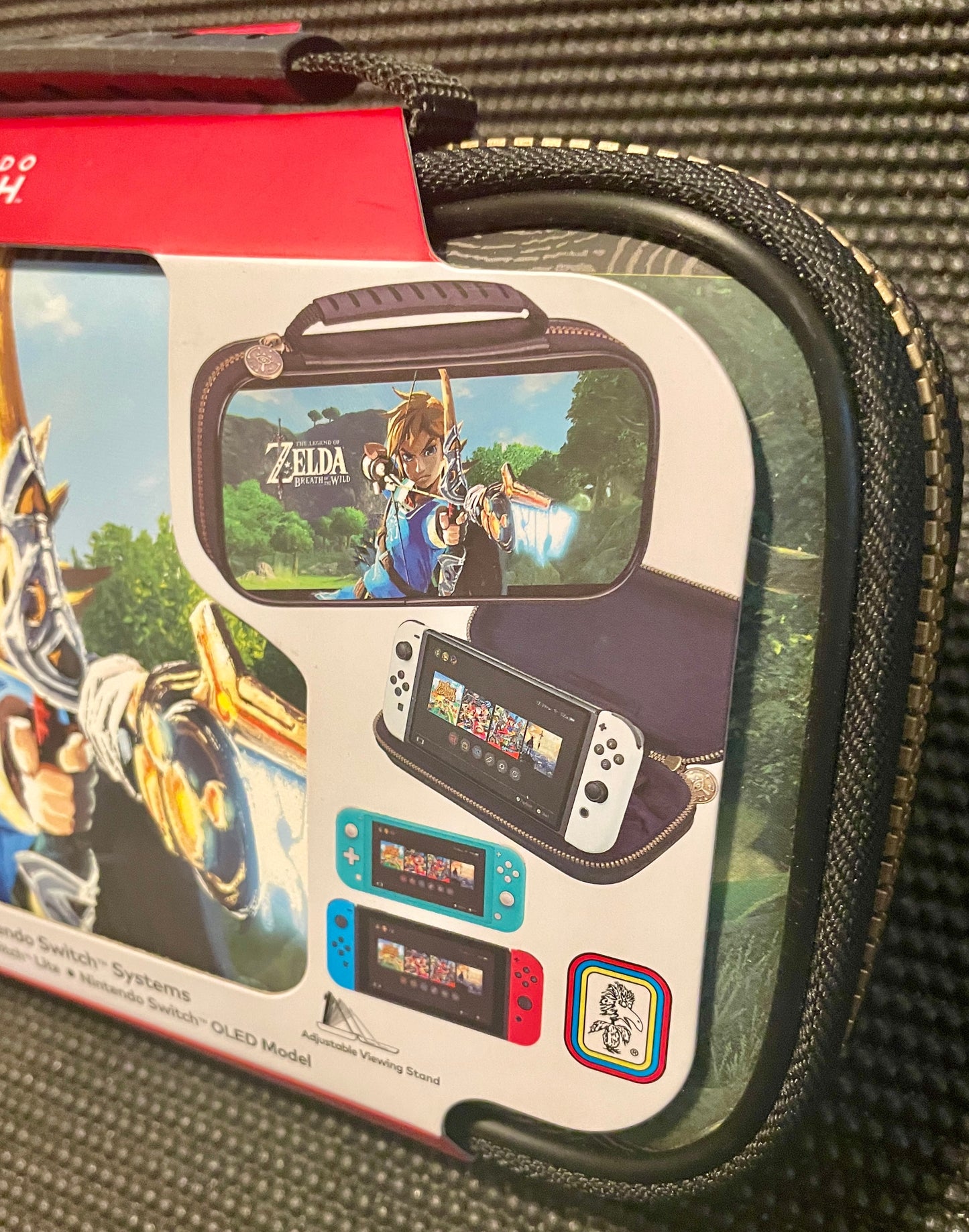 Nintendo Switch The Legend of Zelda Game Traveler Deluxe Travel Case